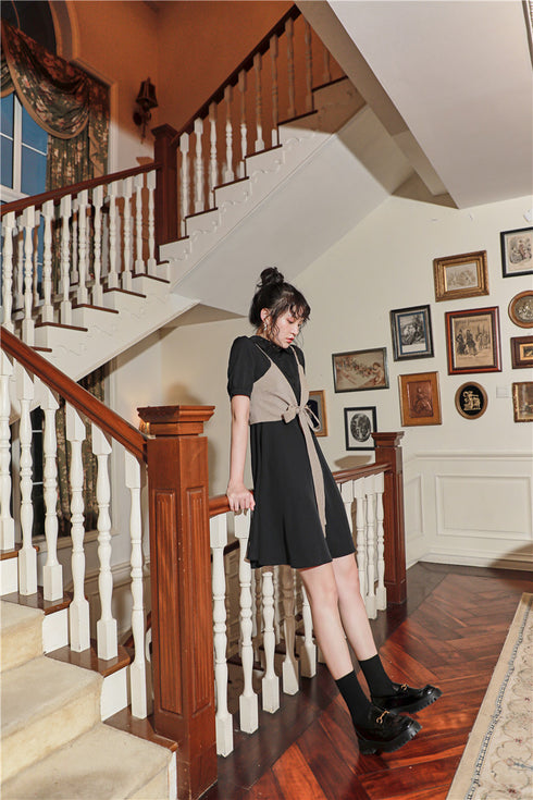 Lace-up bow tie blouse