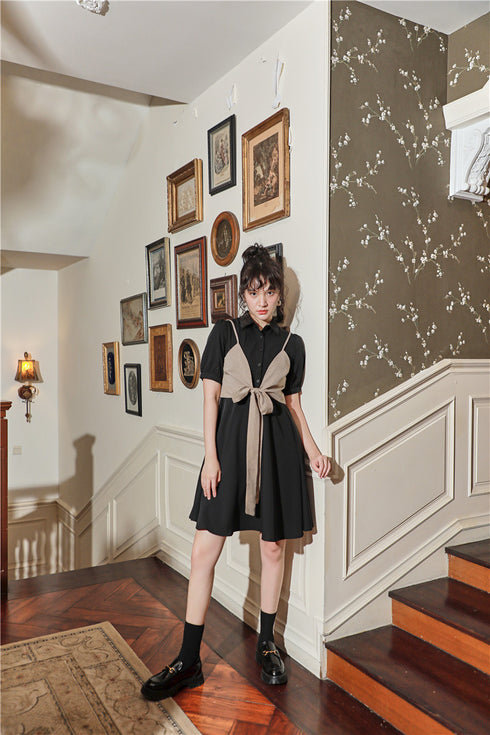 Lace-up bow tie blouse