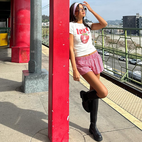 Berry Graphic Crop Tee