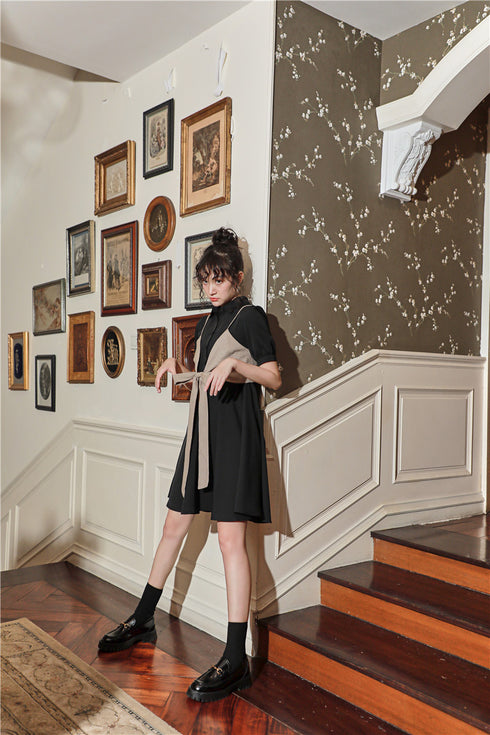 Lace-up bow tie blouse