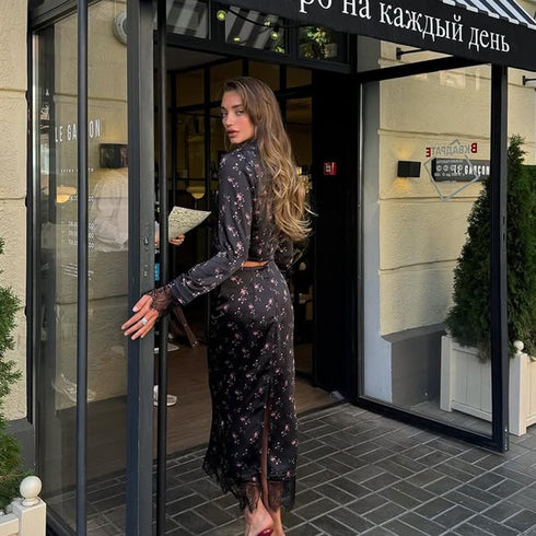 Women's Fashionable Printed Long-Sleeve Lace-Patchwork Skirt Set