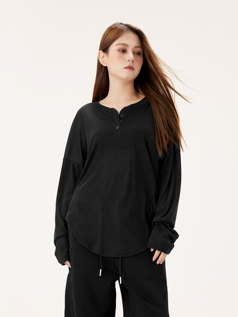 Relaxed Knit Long Sleeve Top