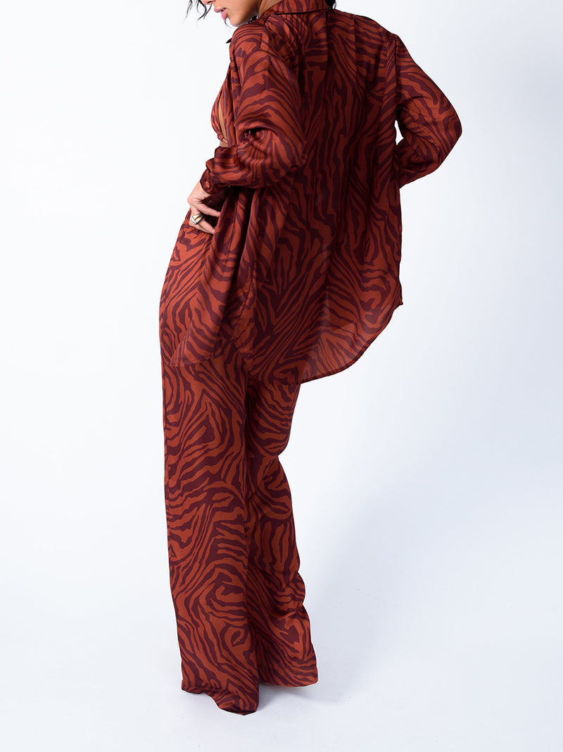 ChicEase Printed Suit – Relaxed & Refined
