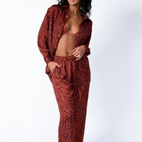 ChicEase Printed Suit – Relaxed & Refined