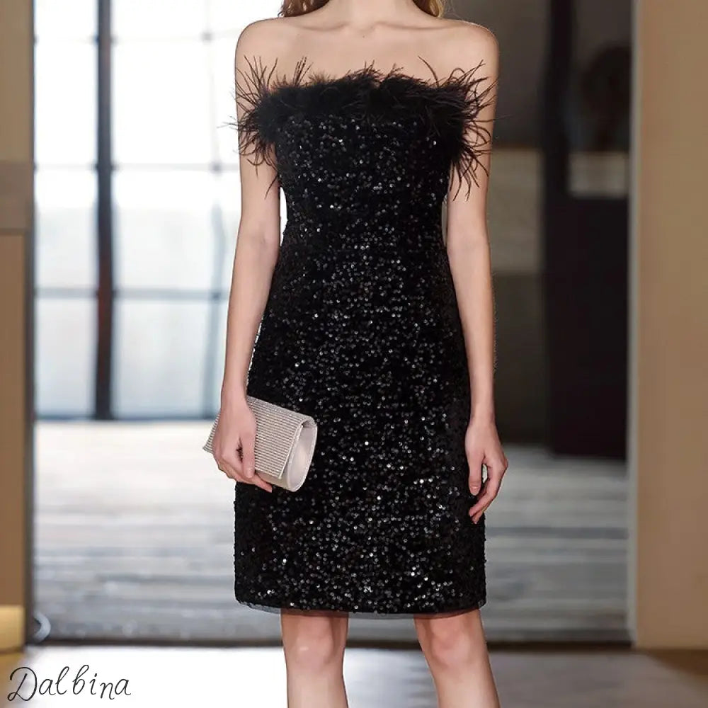 Chic Off-Shoulder Elegance – Royal Banquet Fit Evening Dress