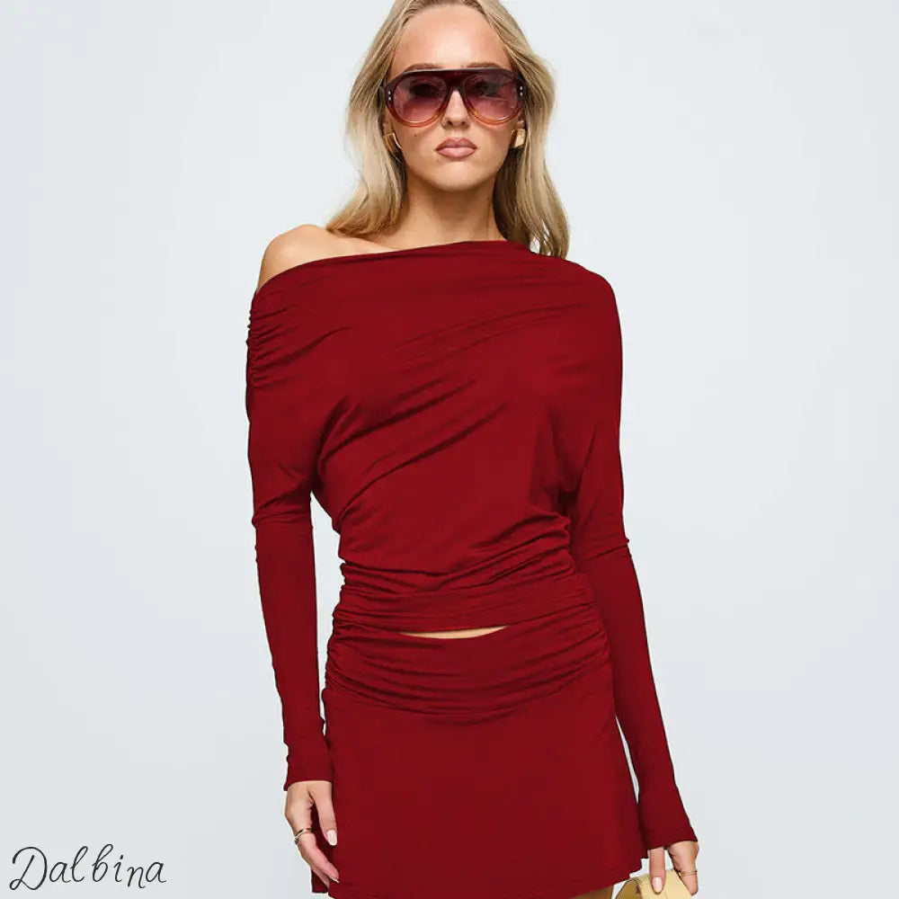 Women’s Sexy Temperament Off-the-shoulder Slim-fit Pleated Long-sleeved Top